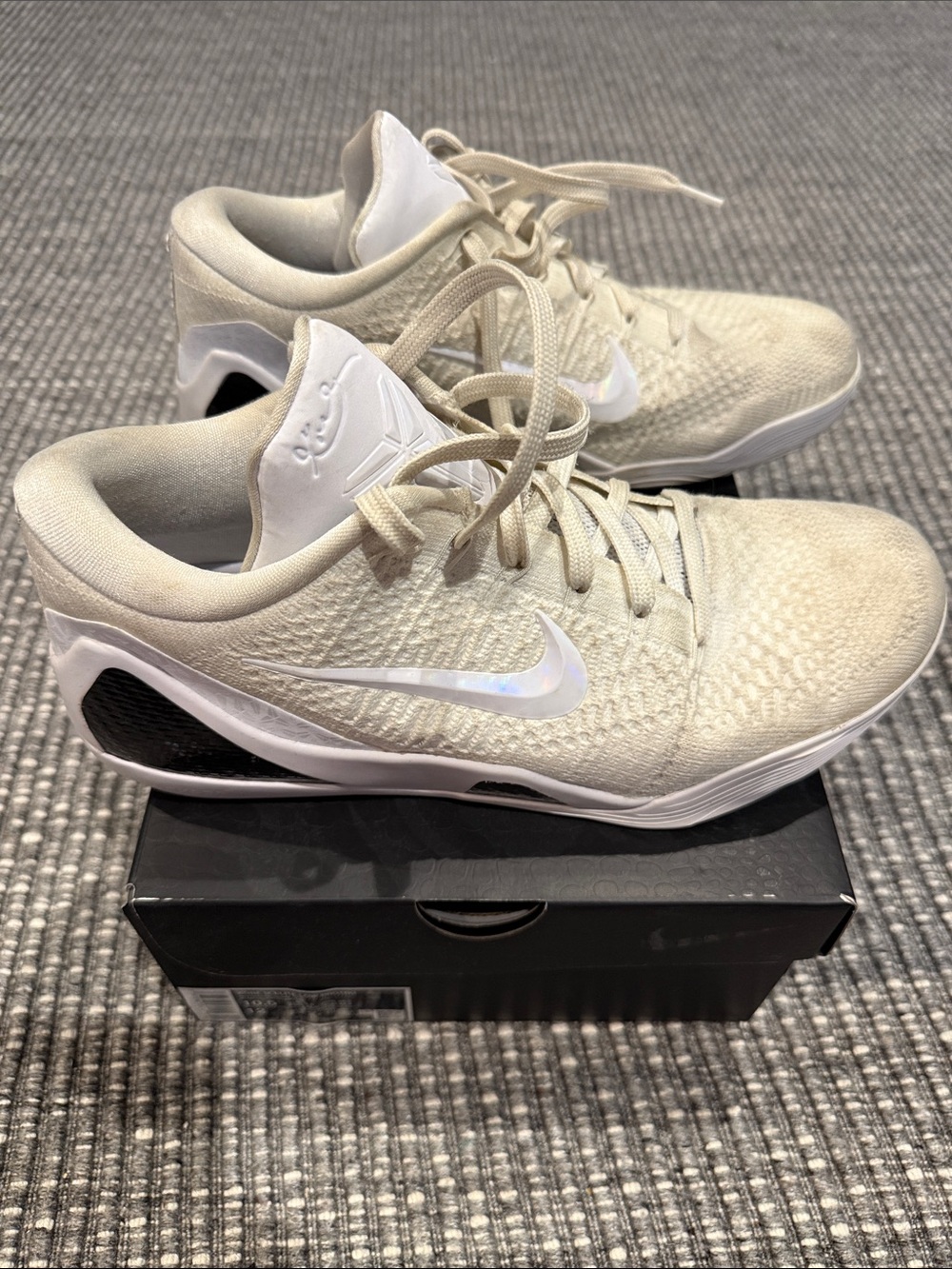 Nike Kobe Men’s Basketball shoes